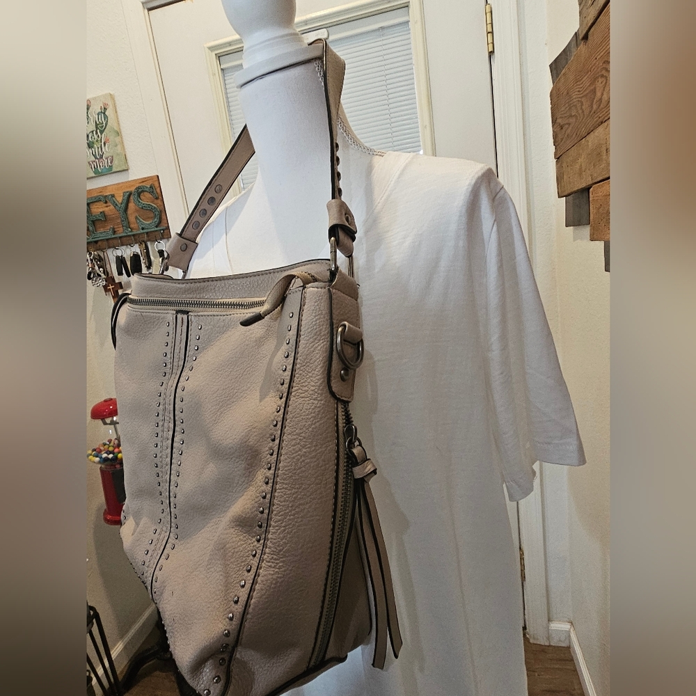 Conceal And Carry Montana West Purse. EUC No Crossbody Strap. (Bin13) - Picture 2 of 7